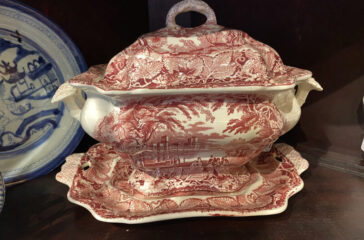 transferware with lid transferware with lid